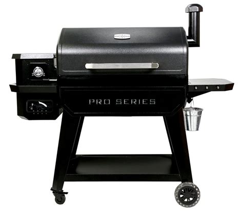 Avec ces 10 311 cm de surface de cuisson, il est ce jour le plus grand barbecue pellets de la marque Pit Boss. . Pit boss 1600 pro series